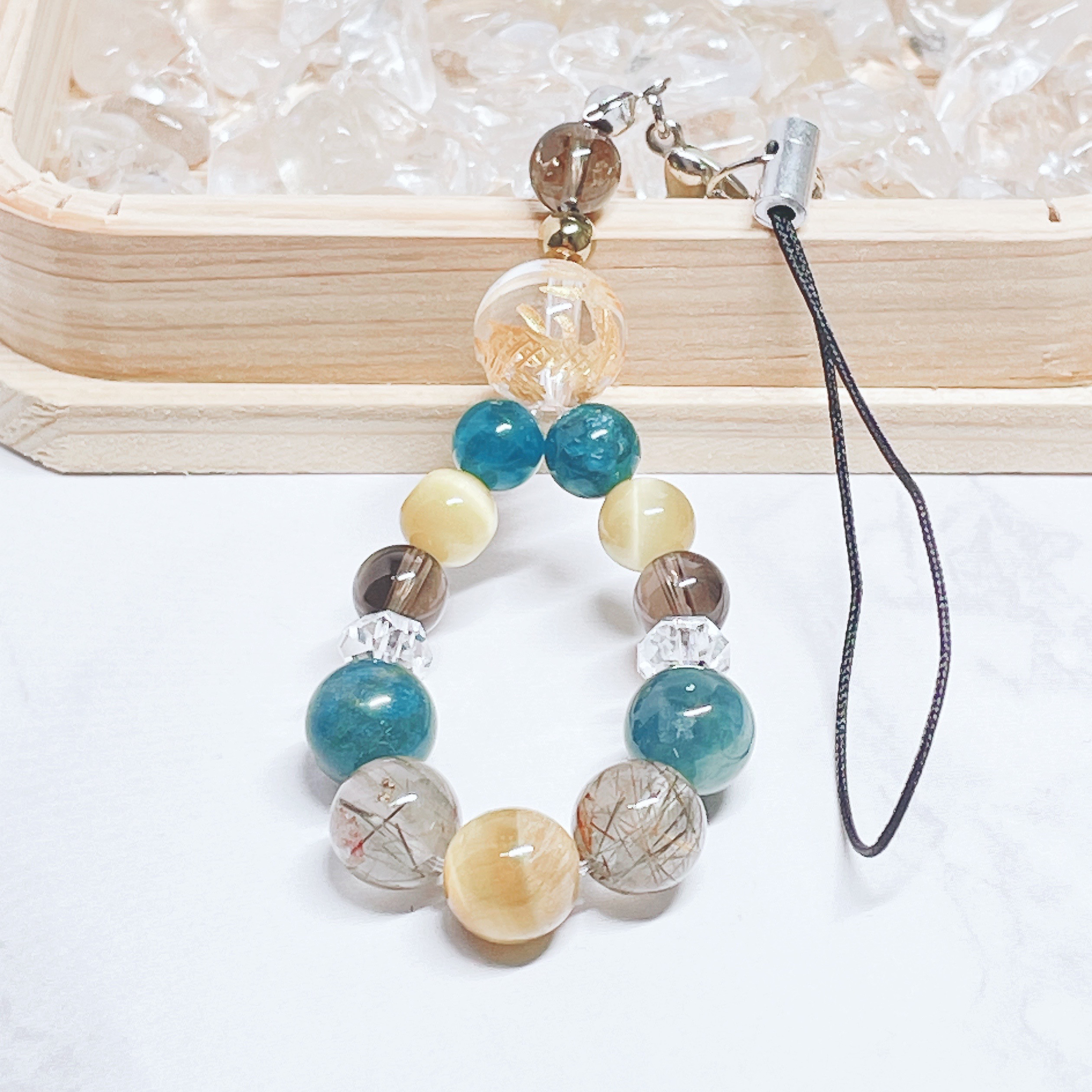 ✦⭐ラスト一点⭐✦2026年 丙午 お金や物事の流れを整える、心強い相棒◎金龍 水晶天然石ストラップ No.837S