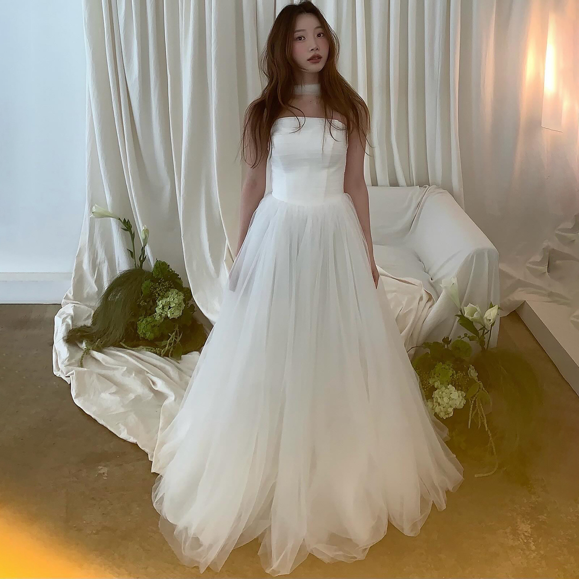 高級感 白 チュール オフショルダー ウェディングドレス シンプル 韓国風 花嫁 披露宴 演奏会 前撮り HL1071