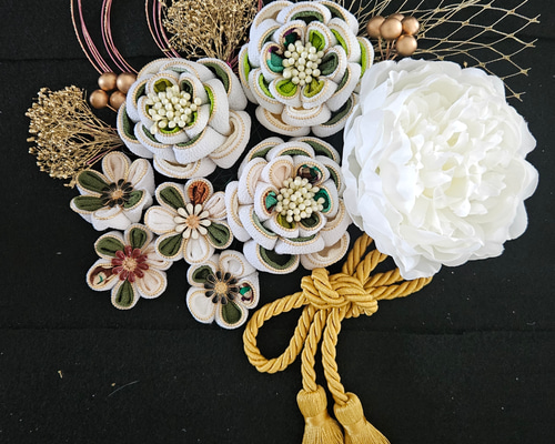 和装髪飾り つまみ細工 髪飾り 成人式 七五三 卒業式 ホワイト