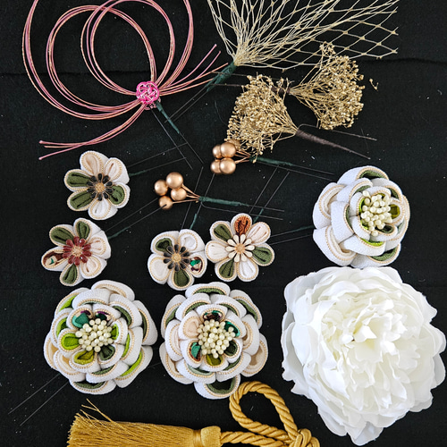 和装髪飾り つまみ細工 髪飾り 成人式 七五三 卒業式 ホワイト