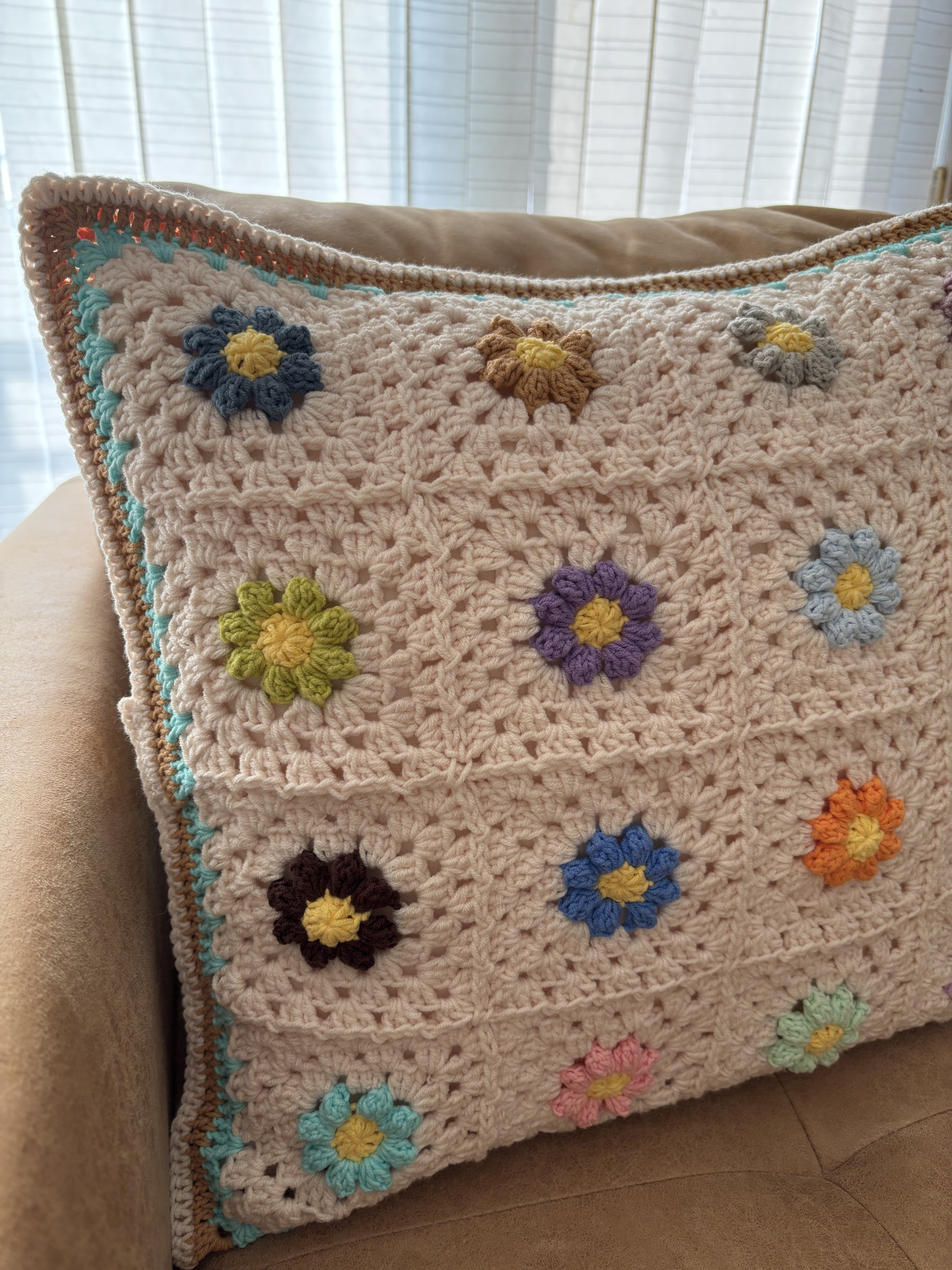 かぎ針編み/花モチーフ/クッションカバー