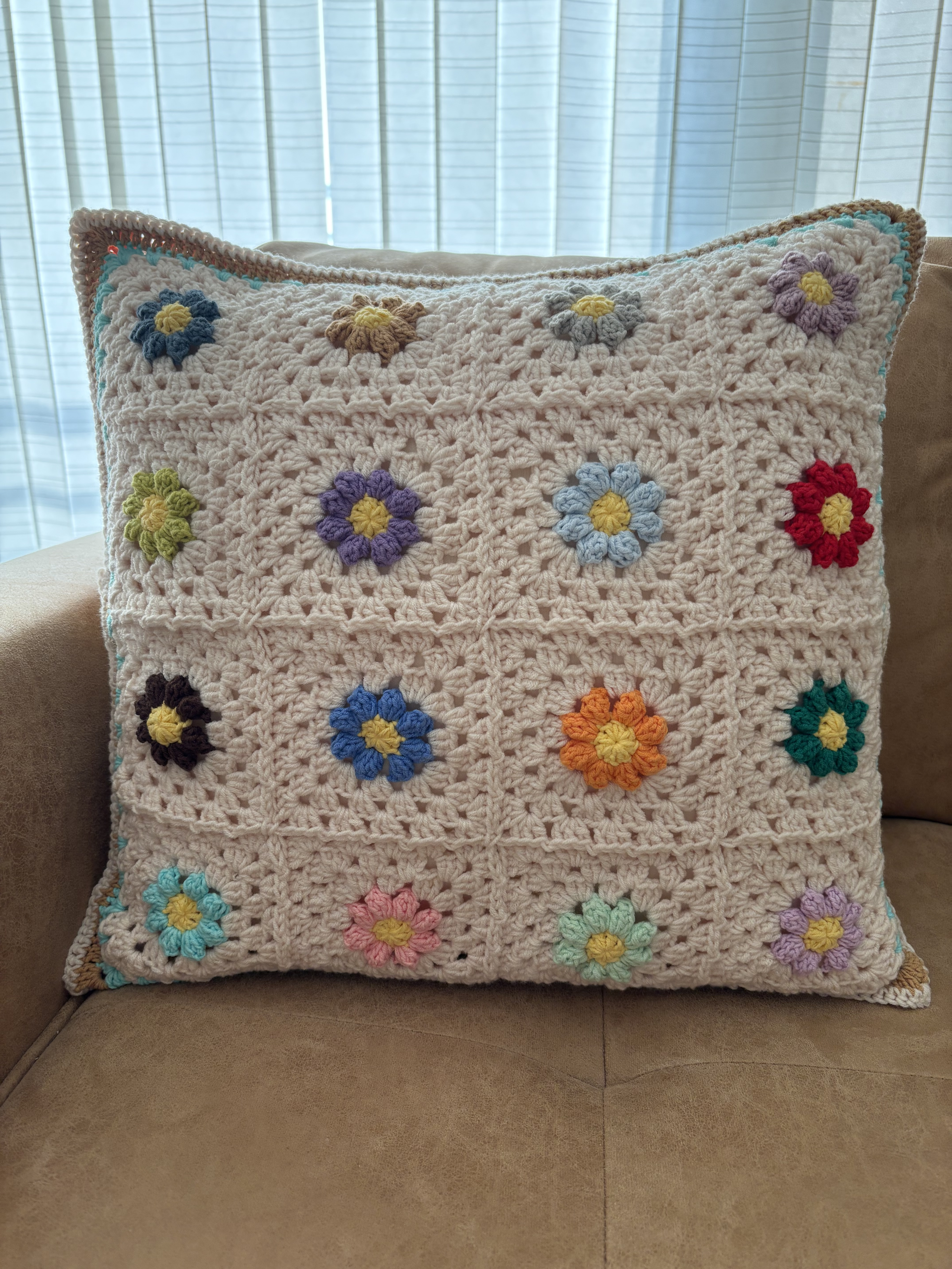 かぎ針編み/花モチーフ/クッションカバー