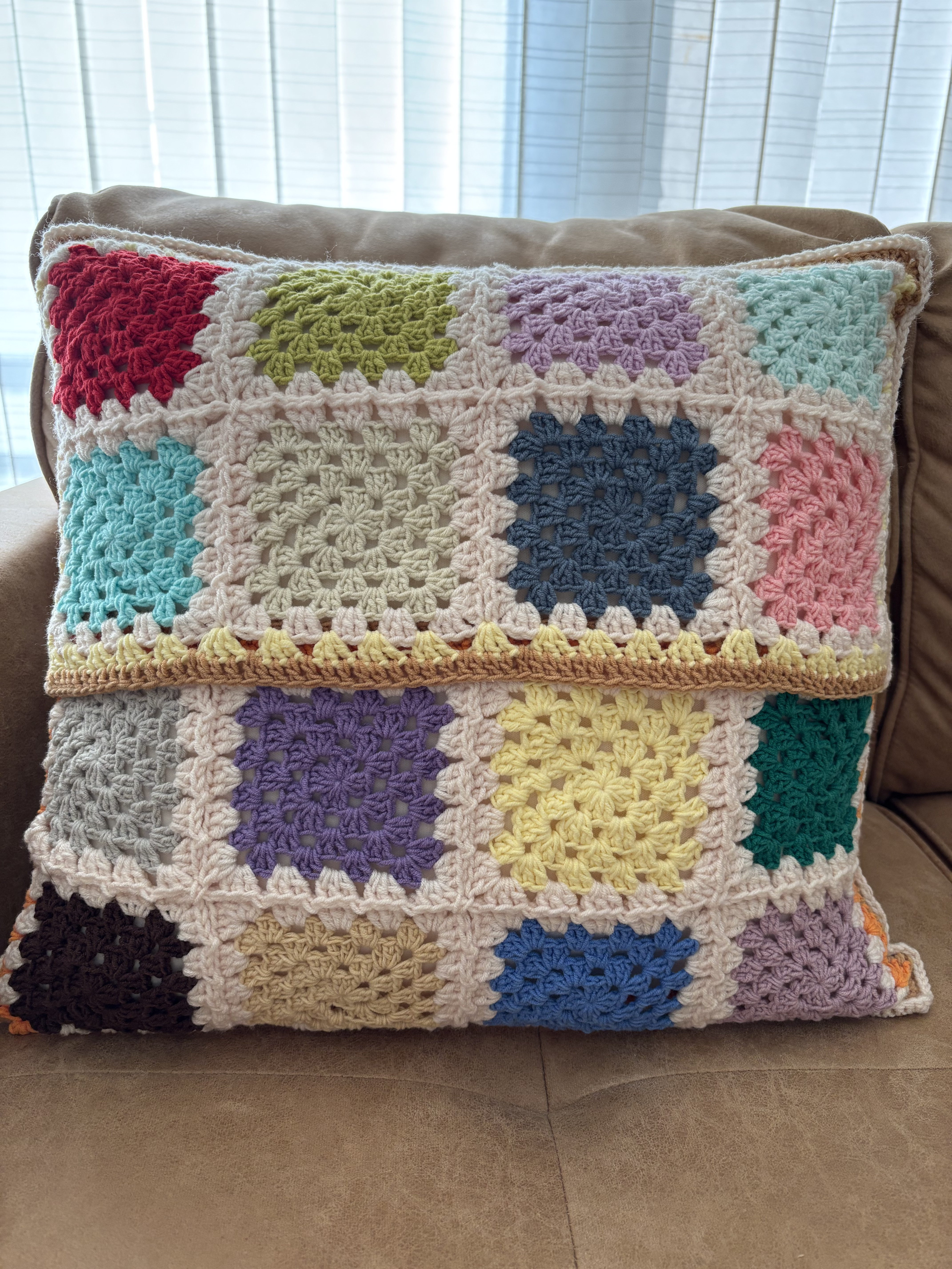 かぎ針編み/花モチーフ/クッションカバー