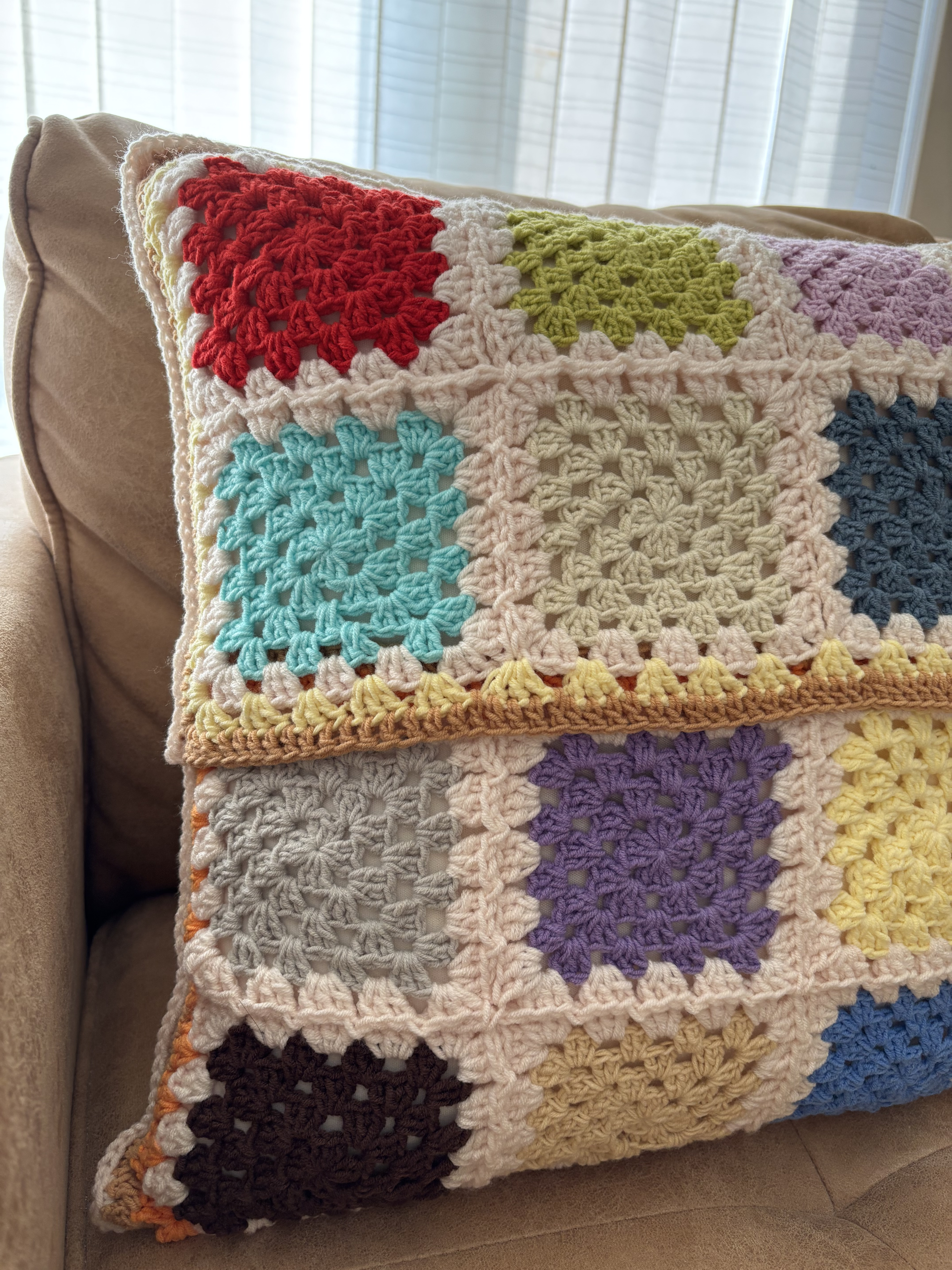 かぎ針編み/花モチーフ/クッションカバー