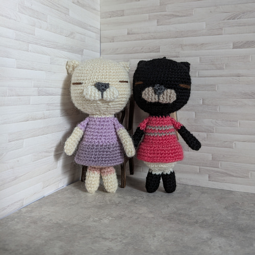 4．あみぐるみ☆cocoperi1984☆ねこ（ピンク） 送料無料】①ピンクのワンピ~黒ねこさん編みぐるみ あみぐるみ