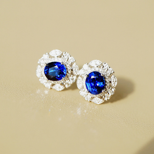 新春」K18 天然ロイヤルブルーサファイア 天然ダイヤモンド 成功 誠実