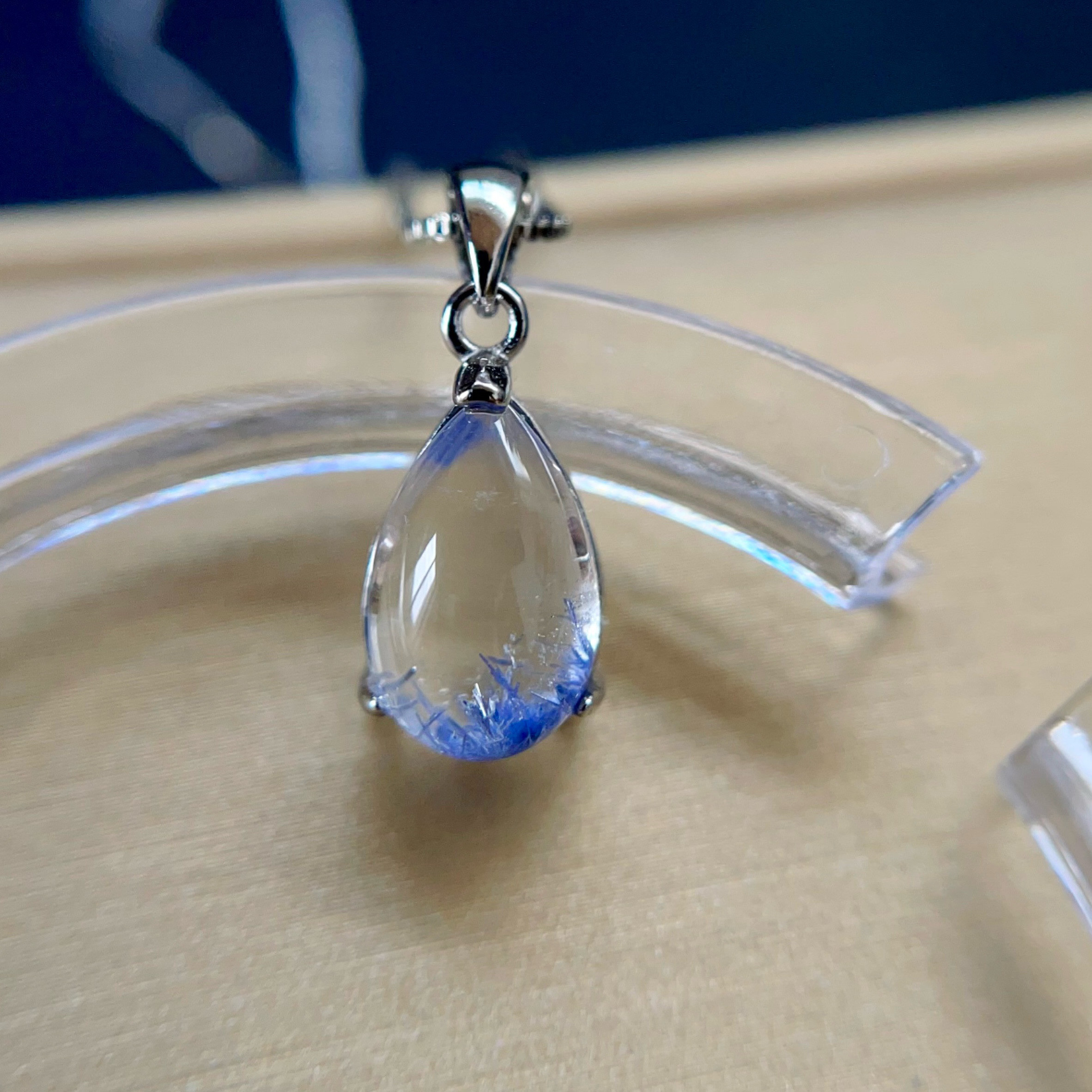 天然無処理　デュモルチェライト ペンダントトップ　 No 211