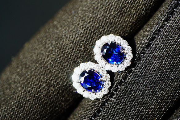 新春」K18 天然ロイヤルブルーサファイア 天然ダイヤモンド 成功 誠実