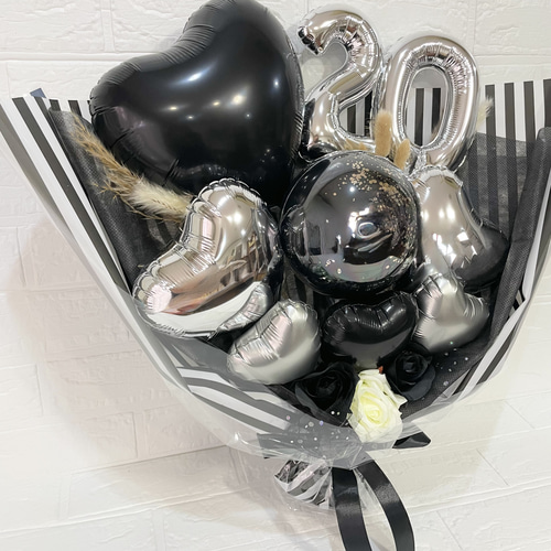 20歳 モノトーンブーケ（ストライプ柄） 成人式 お誕生日 周年祝い