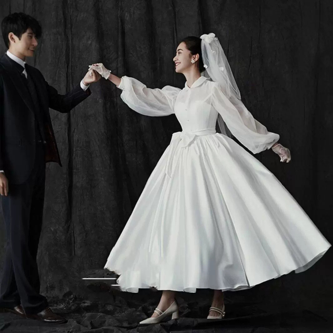 ウェディングドレス 白黒 サテン 長袖 プリンセス シンプル 韓国風 花嫁 披露宴 前撮り 二次会 お呼ばれ AK710