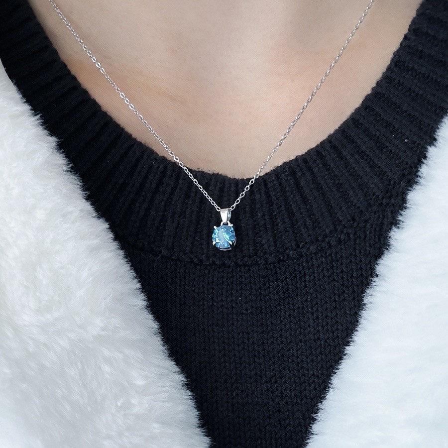 凛と輝く Royal Blue 1.0ct モアサナイト ネックレス（6.5mm）SV925×ステンレス