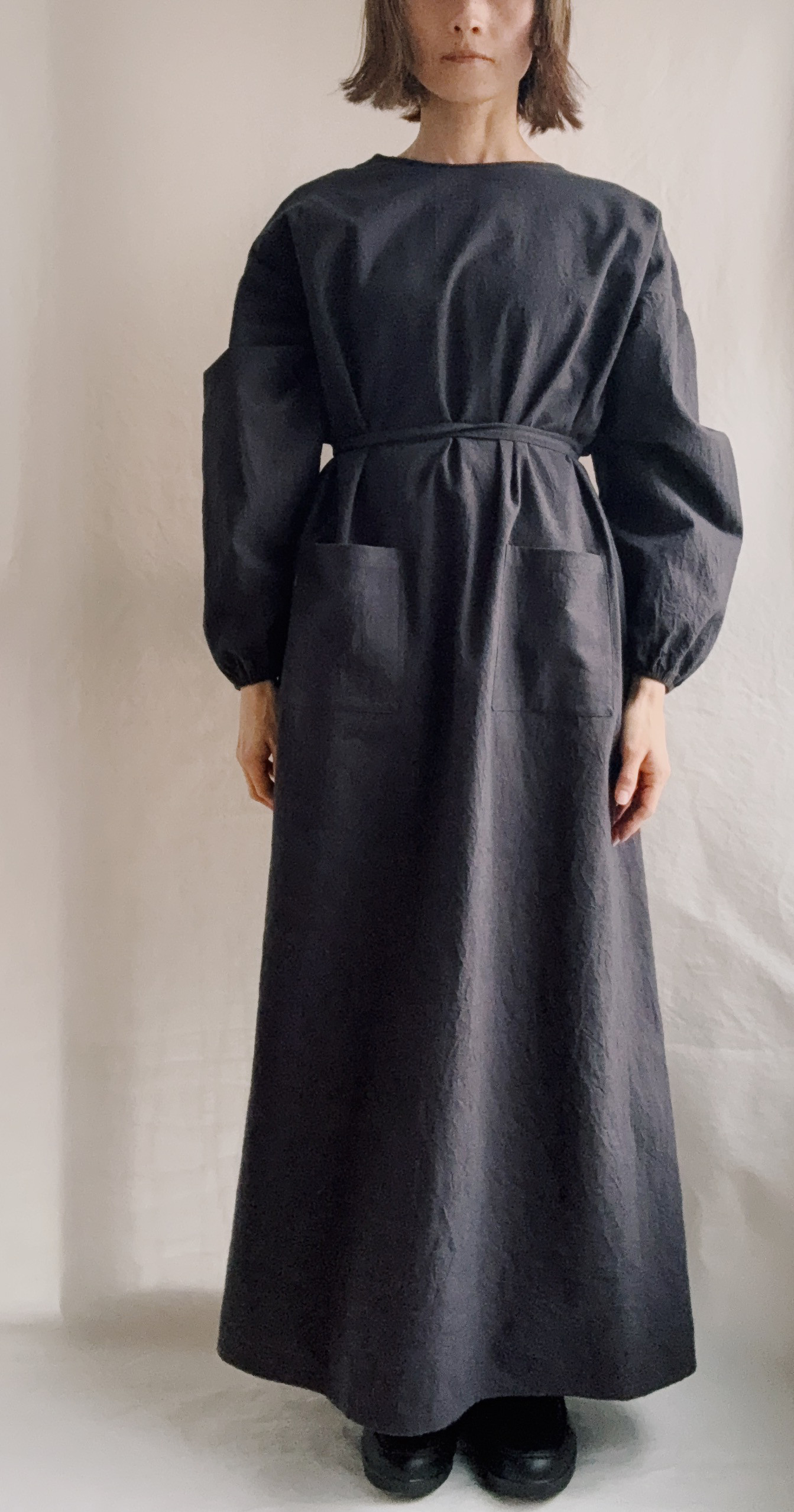 ◇ 送料無料・即納◇カッポウ ロング 長ソデ(袖口：ゴム）スミクロ  丈＋10cm/ポケット位置通常より8cm下