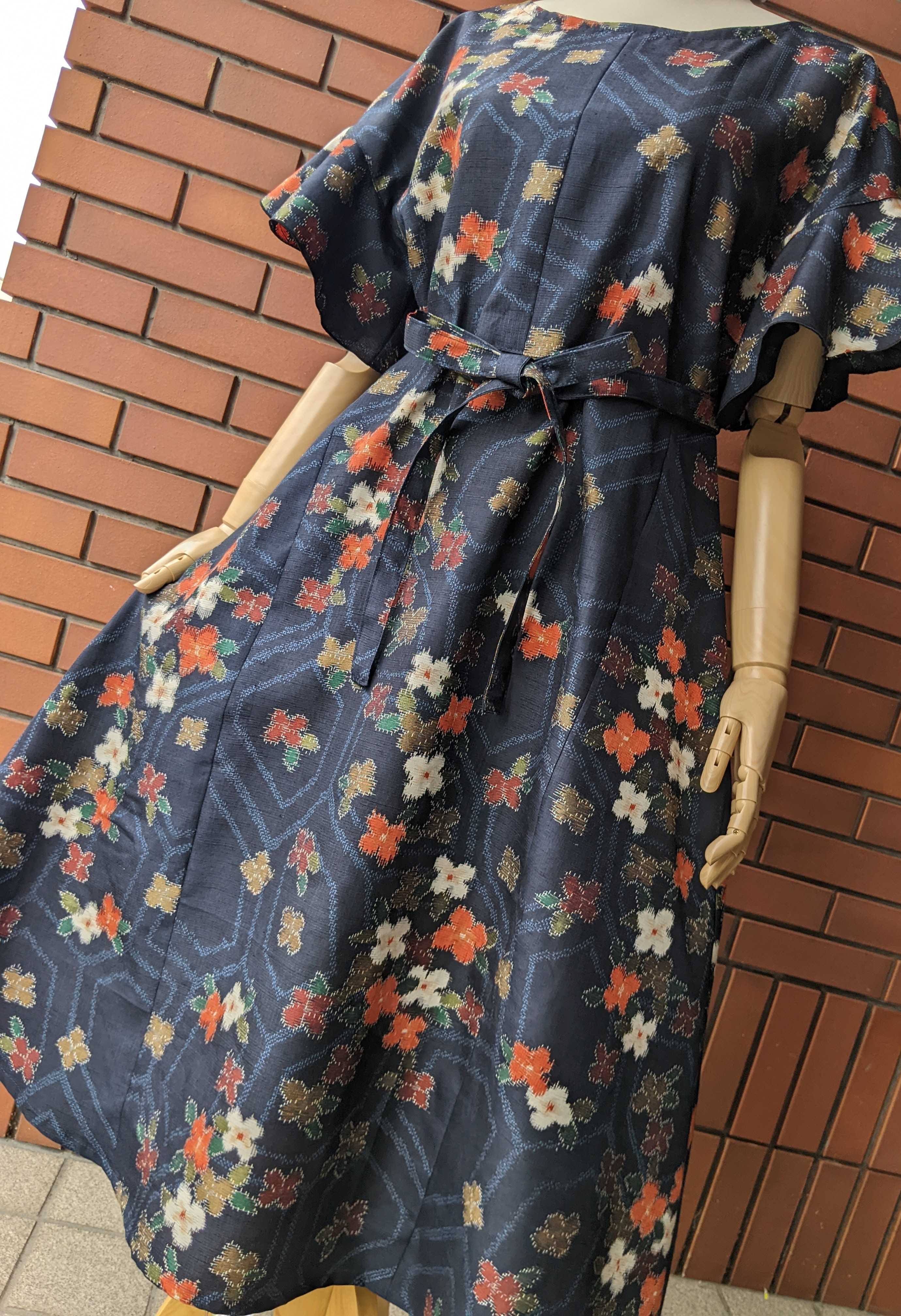 着物リメイク♪お持ちのお着物から受注制作♪フレアーフレンチスリーブAラインワンピース♪ウエストリボン♪