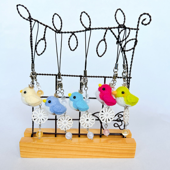 ぷくぷく豆鳥 ティアラ 羊毛フェルトストラップ ファスナーチャーム