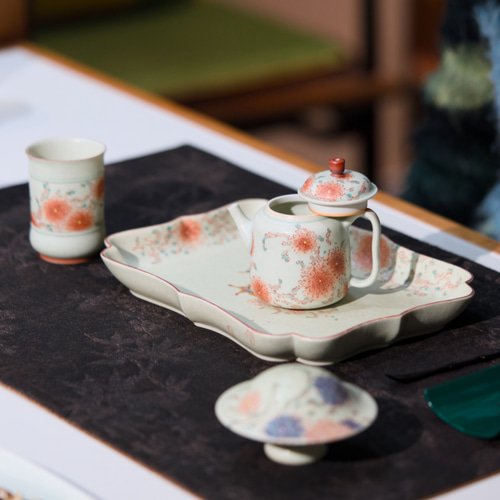 景徳鎮彩茶器セット未使用品 中国景徳鎮 茶器セット☆刻印☆大急須☆ティーカップ×4☆大皿☆時代物