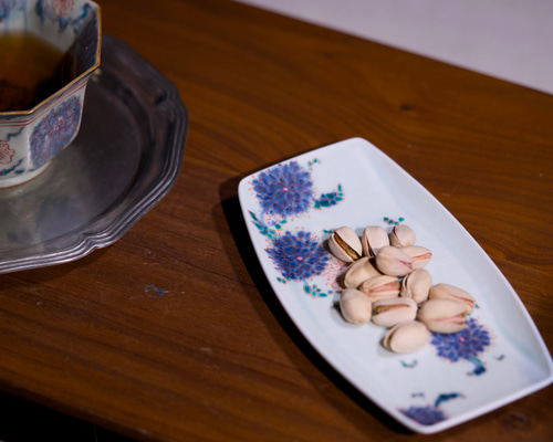 お花のトレイ皿2点　ENGLAND Ｔシャツとセット品 お花のトレイ皿2点 ENGLAND Tシャツとセット品 花海棠柄 トレー お盆