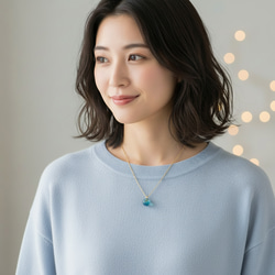 春の新作【残23】朝の海のきらめき　バイカラー　ブルーグリーン＆イエロー　アンバー　(琥珀）　ステンレスネックレス 19枚目の画像