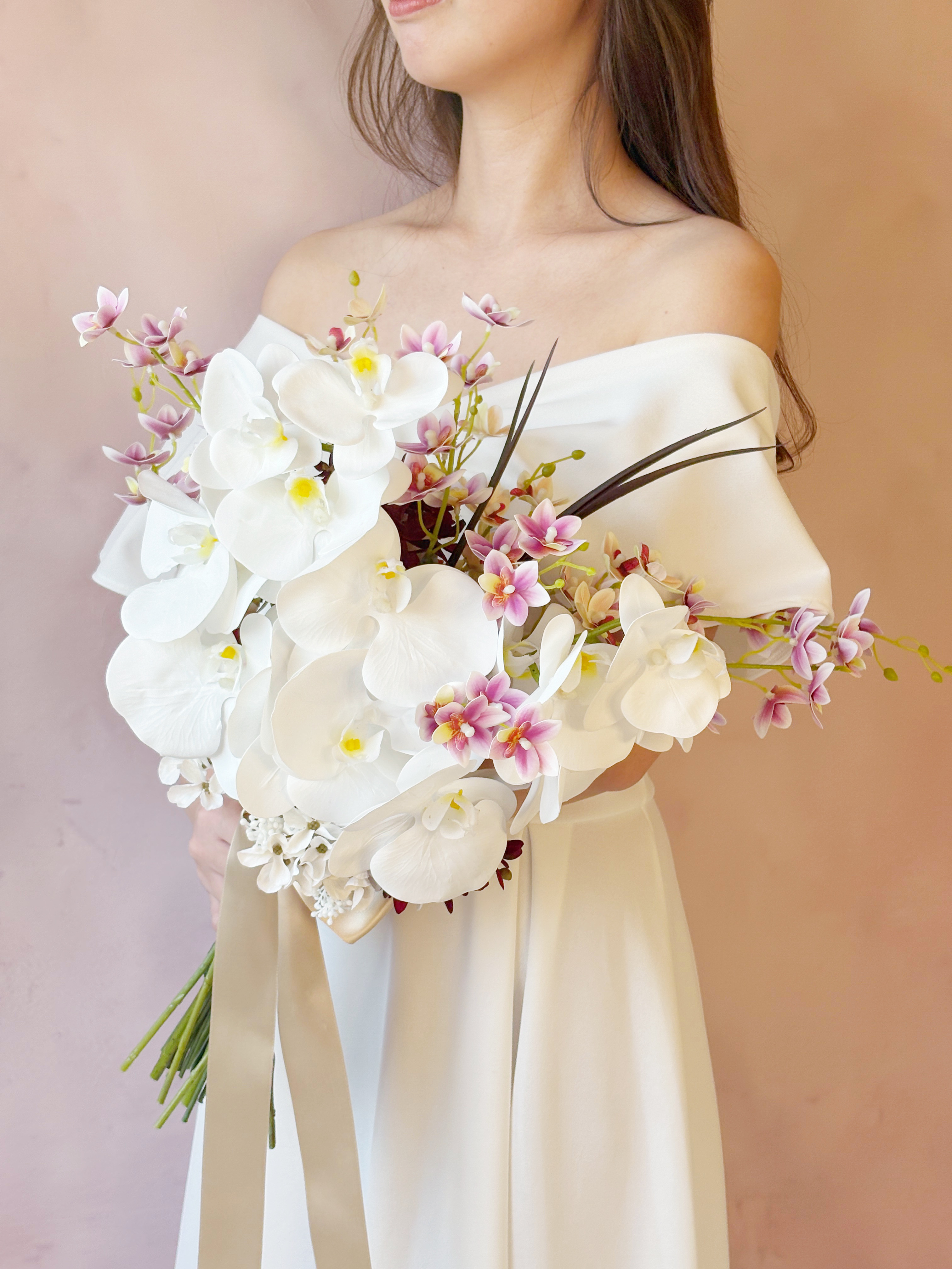 ウェディング/胡蝶蘭・ピンクのプリマオーキッドのブーケ/前撮り・結婚式・ホテル婚/アーティフィシャルフラワー