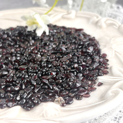 黒鳶赤紋山形一眼天珠&ロシア産翡翠ブレス〜エメラルドと共に