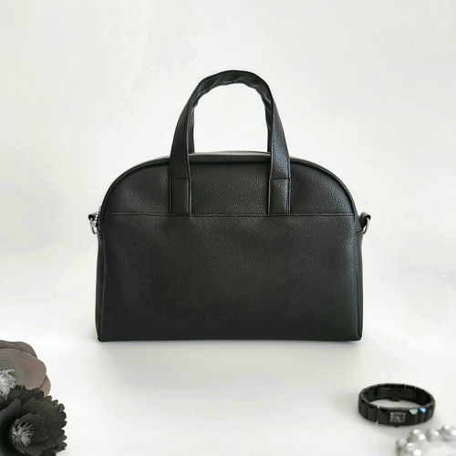 BURBERRY ミニボストンバッグ オールレザー★美品.黒.フォーマルにも BURBERRY バーバリー ミニボストンバッグ トートバッグ レザー