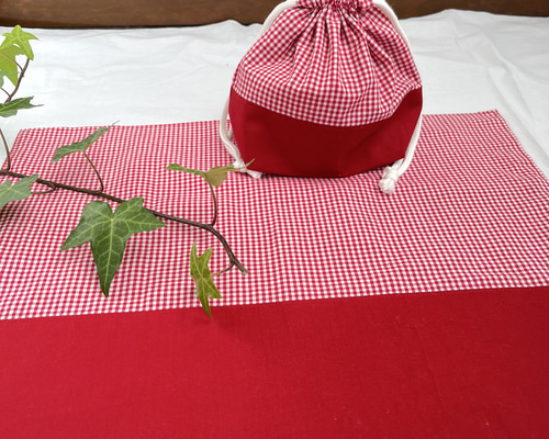 ギンガムチェック　フリル　お弁当袋　コップ入れ　ランチョンマット　ハンドメイド ギンガムチェックフリルお弁当袋コップ入れランチョンマットハンドメイド