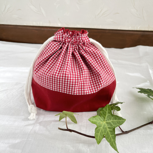 ギンガムチェック　フリル　お弁当袋　コップ入れ　ランチョンマット　ハンドメイド ギンガムチェックフリルお弁当袋コップ入れランチョンマットハンドメイド