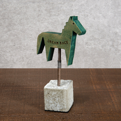 木製の馬 ゆれる木馬 ロッキングホース 競馬ファン 競走馬 夢のレース