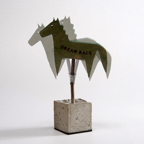 木製の馬 ゆれる木馬 ロッキングホース 競馬ファン 競走馬 夢のレース