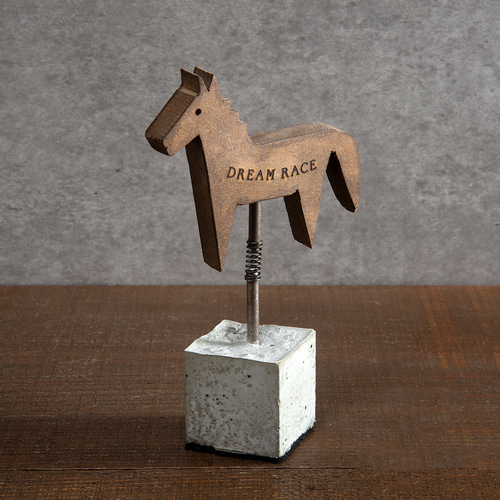 木製の馬 ゆれる木馬 ロッキングホース 競馬ファン 競走馬 夢のレース