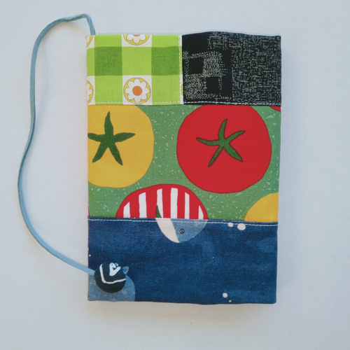 文庫本布のブックカバー(もったいないトマト） ブックカバー nobukoggg