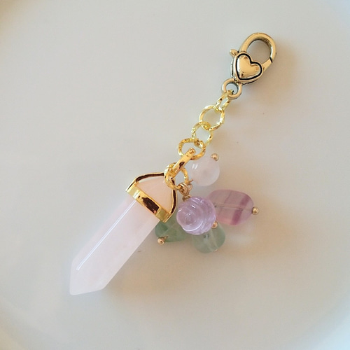 ローズクォーツ チャーム☆ラベンダーアメジストのバラ付☆天然石