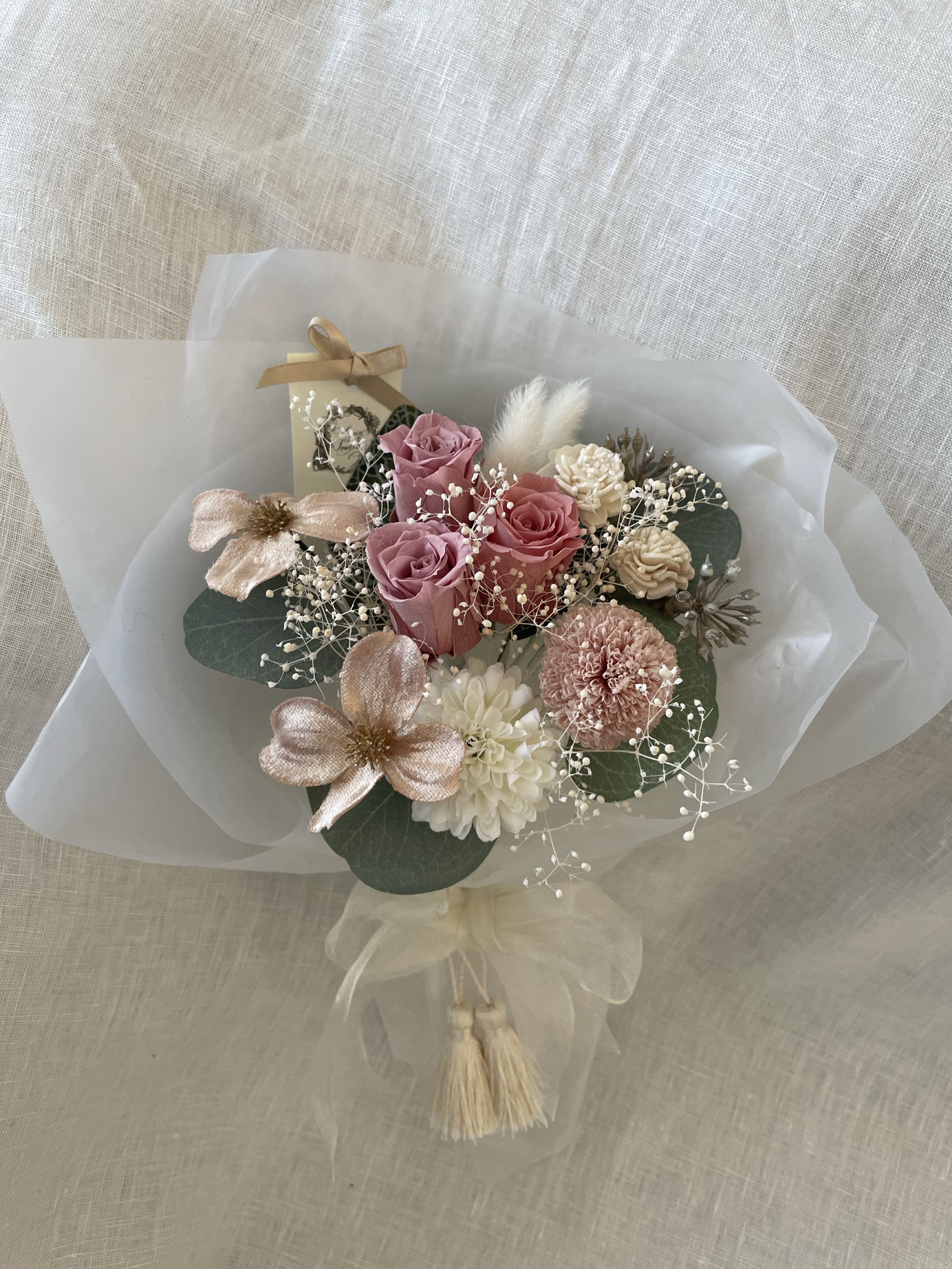 和モダン　ブーケ〈茜色と生成り〉 ― 卒業・成人式・退職の晴れの日に贈る、記念の花束 ―