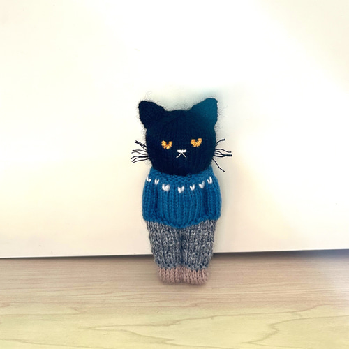 猫 編みぐるみ 黒猫 ぬいぐるみ あみぐるみ みー 通販 20281710