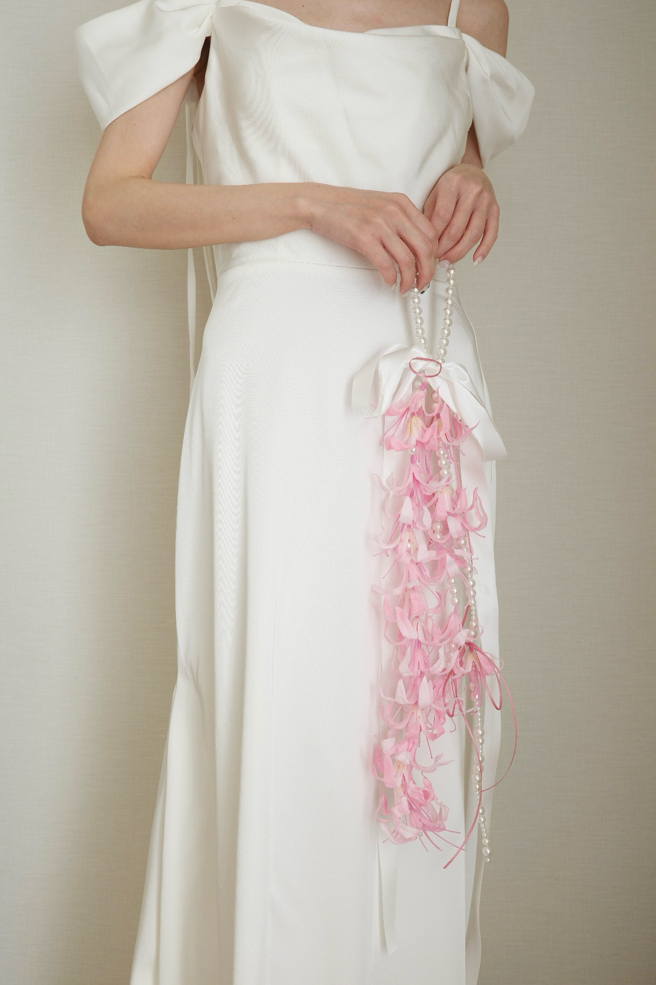 【完成品】ダイヤモンドリリーのパールブーケ