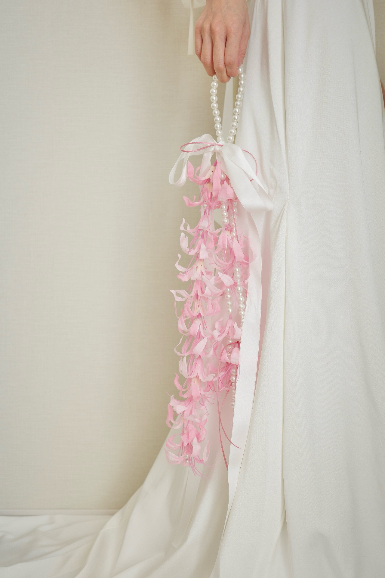 【完成品】ダイヤモンドリリーのパールブーケ