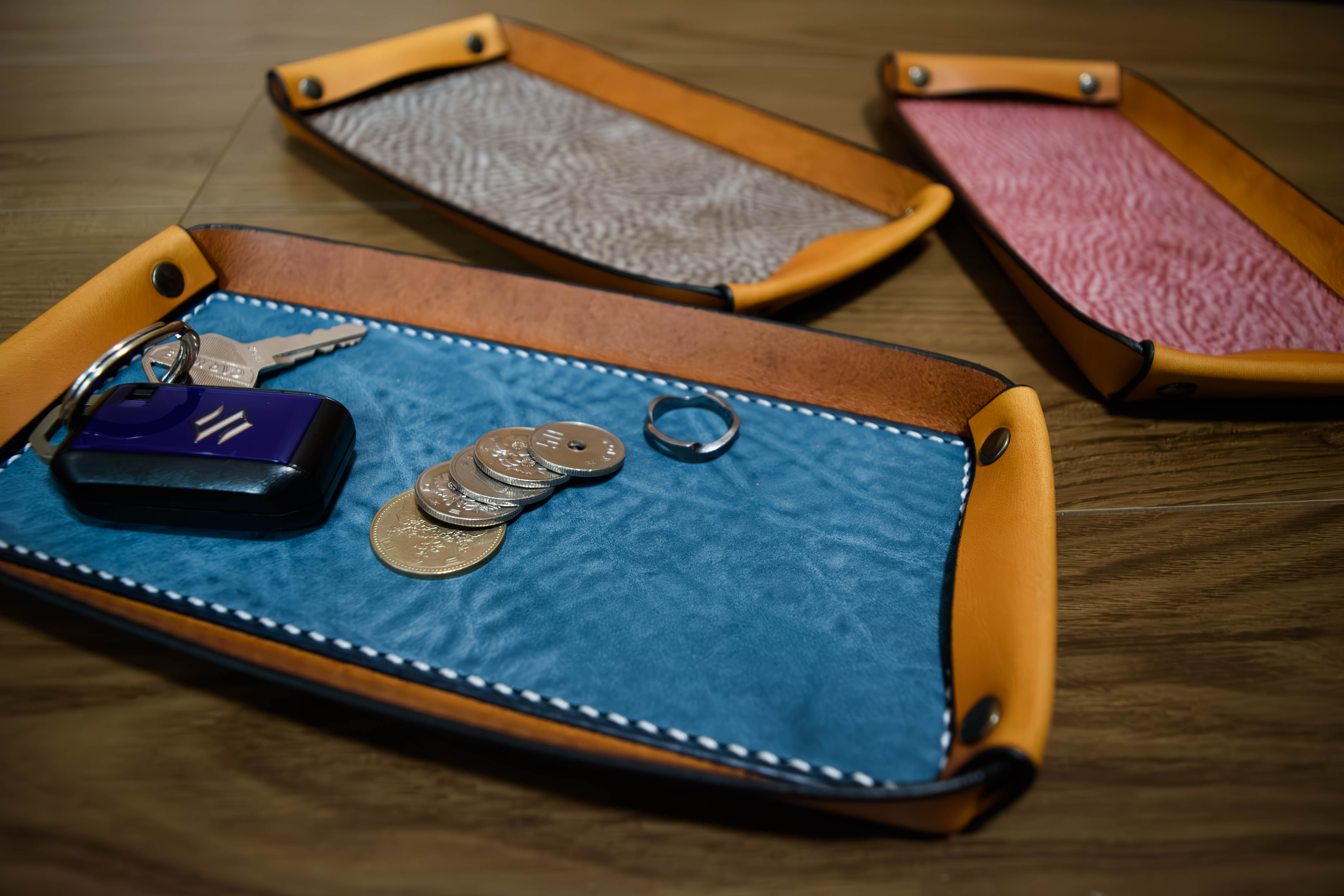 ◆受注制作◆　本革 トレイ 手縫い「レザートレイ」