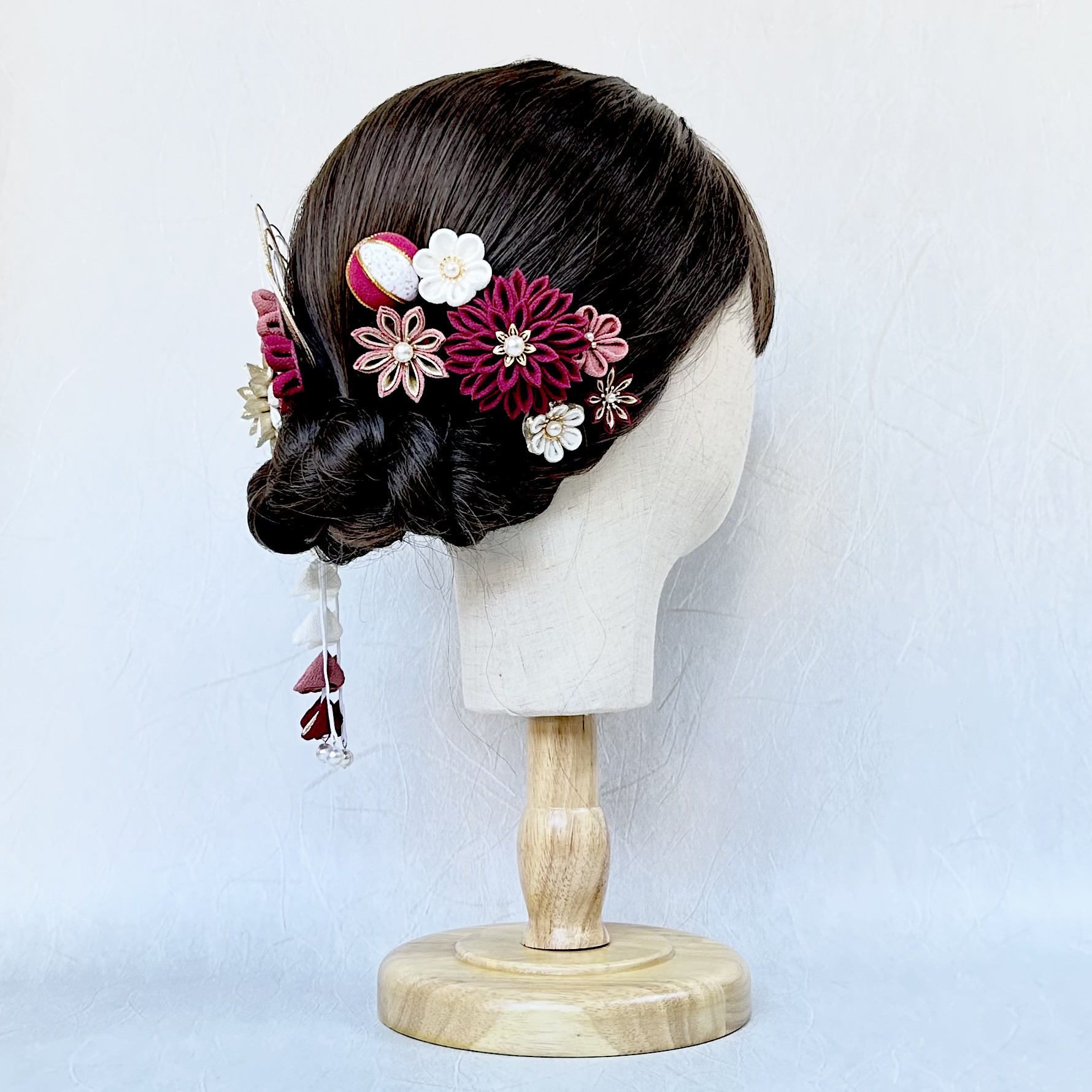 ＊ つまみ細工 髪飾り ＊  オフ白　ボルドー　くすみピンク　ゴールド　成人式　卒業式　振袖　袴　ホワイト　赤　金