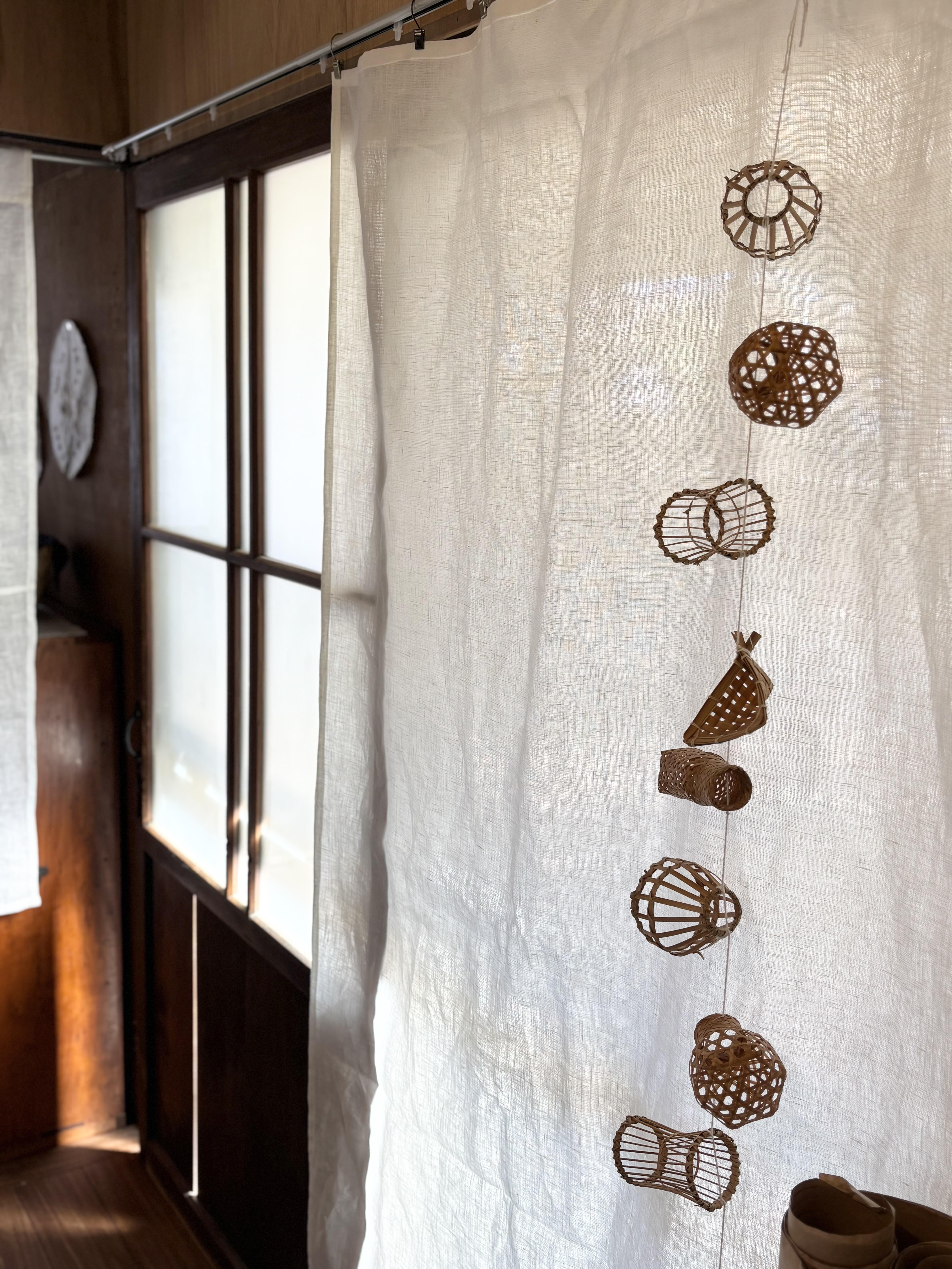 厚手リネンの一枚布（100×178）｜しっかりと、やさしく包む白リネン