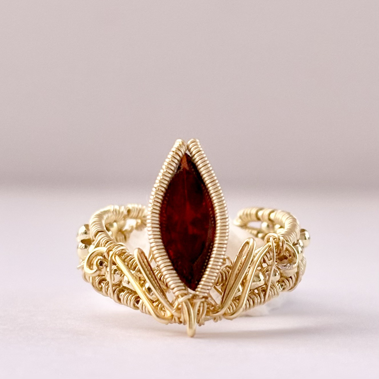 Crimson Will 深紅の意志の指輪 ガーネット ワイヤージュエリー リング