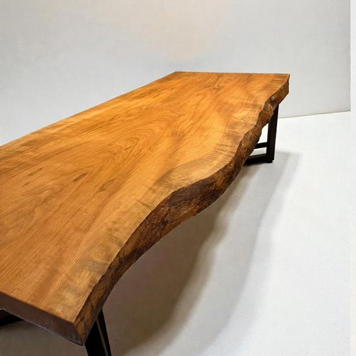 桜 一枚板1400mm｜柔らかな木肌と自然な曲線が美しい無垢天板 桜 一枚板1400mm｜柔らかな木肌と自然な曲線が美しい無垢