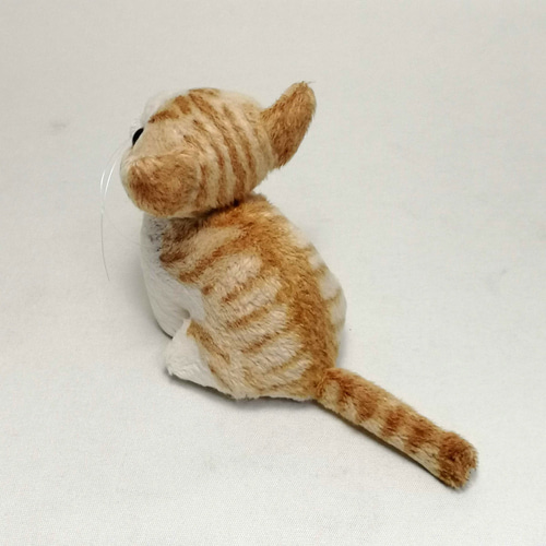 猫ぬいぐるみ「ちびにゃCE」茶トラ白 カラーアイ【受注製作