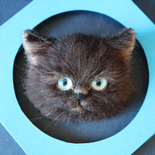 【今月の推し猫】羊毛フェルトブローチ リアルで可愛いペルシャ猫　キャリコ 羊毛フェルト猫 ブローチ リアル可愛いエキゾチックショートヘアー の