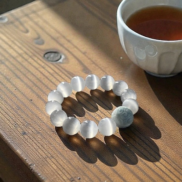 1月の満月✨キャッツアイセレナイト&ラリマー回文珠ブレス