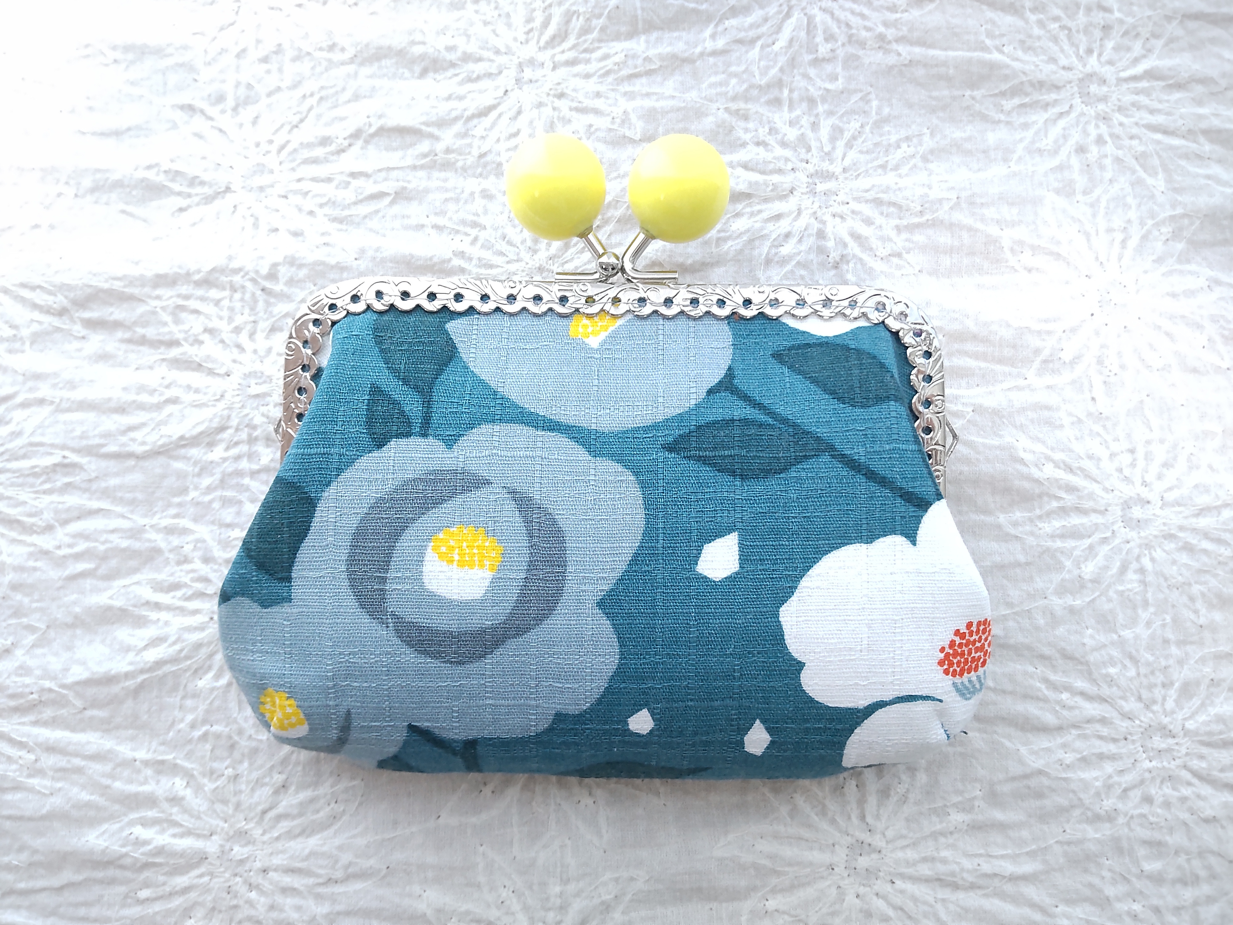 【該当者さま専用作品につきご購入不可となります】がま口ポーチ　/ がま口バッグ がま口ポーチ 椿 がま口 TOMママ 通販 20282910｜Creema(クリーマ)