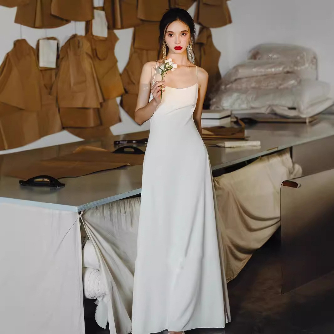 ウェディングドレス 白 黒 シンプル 高級感 韓国風 花嫁 誕生日 披露宴 前撮り 二次会 お呼ばれ AK727