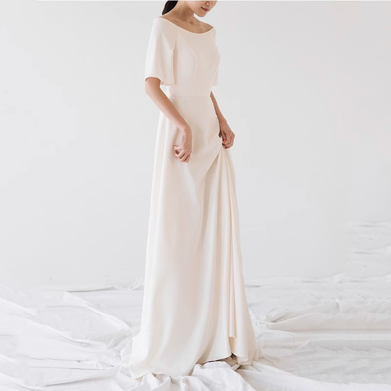 ウェディングドレス 白 黒 サテン シンプル 高級感 韓国風 花嫁 誕生日 披露宴 前撮り 二次会 お呼ばれ AK728