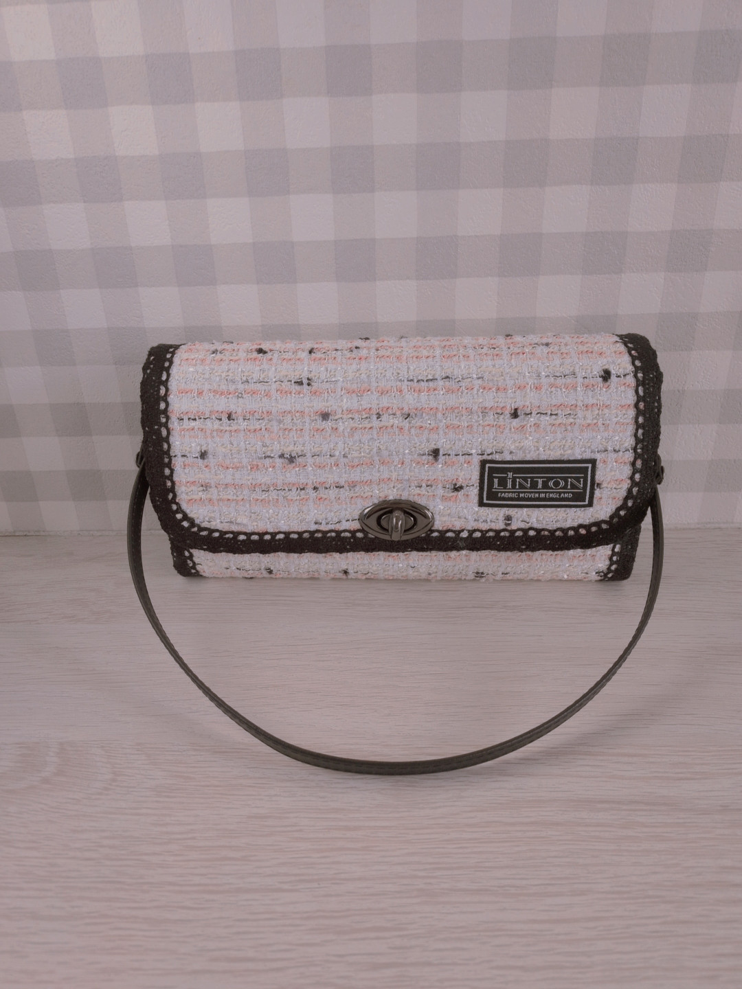 LINTON社製ツイード長財布(ホワイト×ピンクmix)