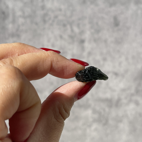 鑑定書付】チェコ共和国産 モルダバイト 原石 天然石 天然石ストーン