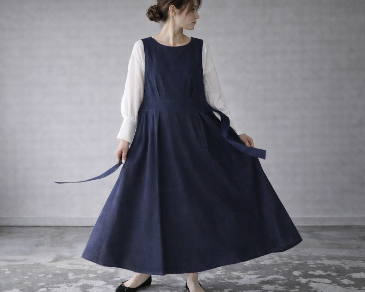 岡山県児島デニムで魅せる、ボリュームいっぱいデニムジャンパースカート／デニムワンピース／インディゴ／ブルー