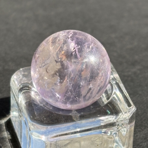 ラベンダーアメジスト スフィア✨️持ち歩きのお守りやインテリアに